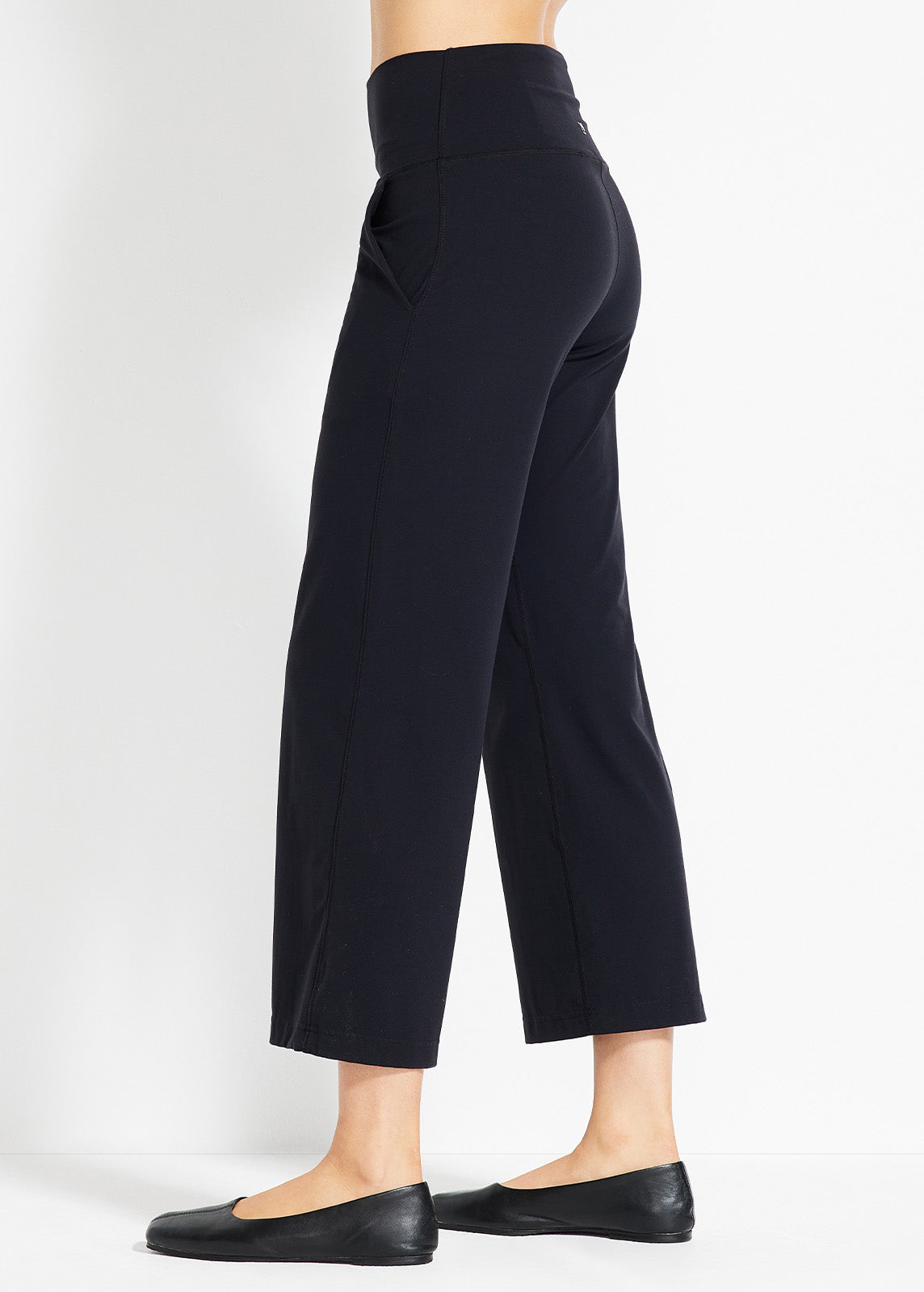 In Motion Cropped Wide Leg Pant