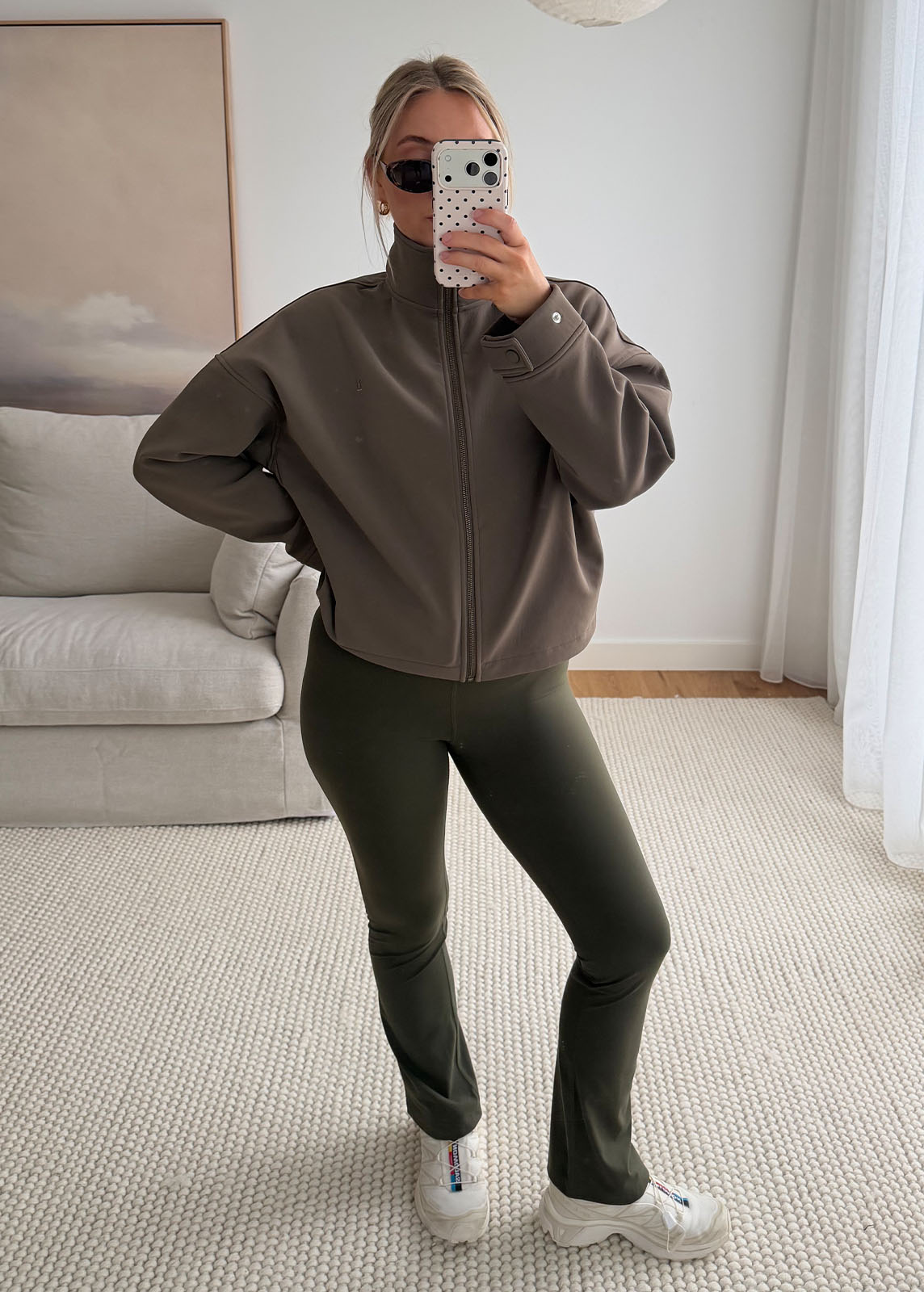 In Motion Pocket Cropped Flare