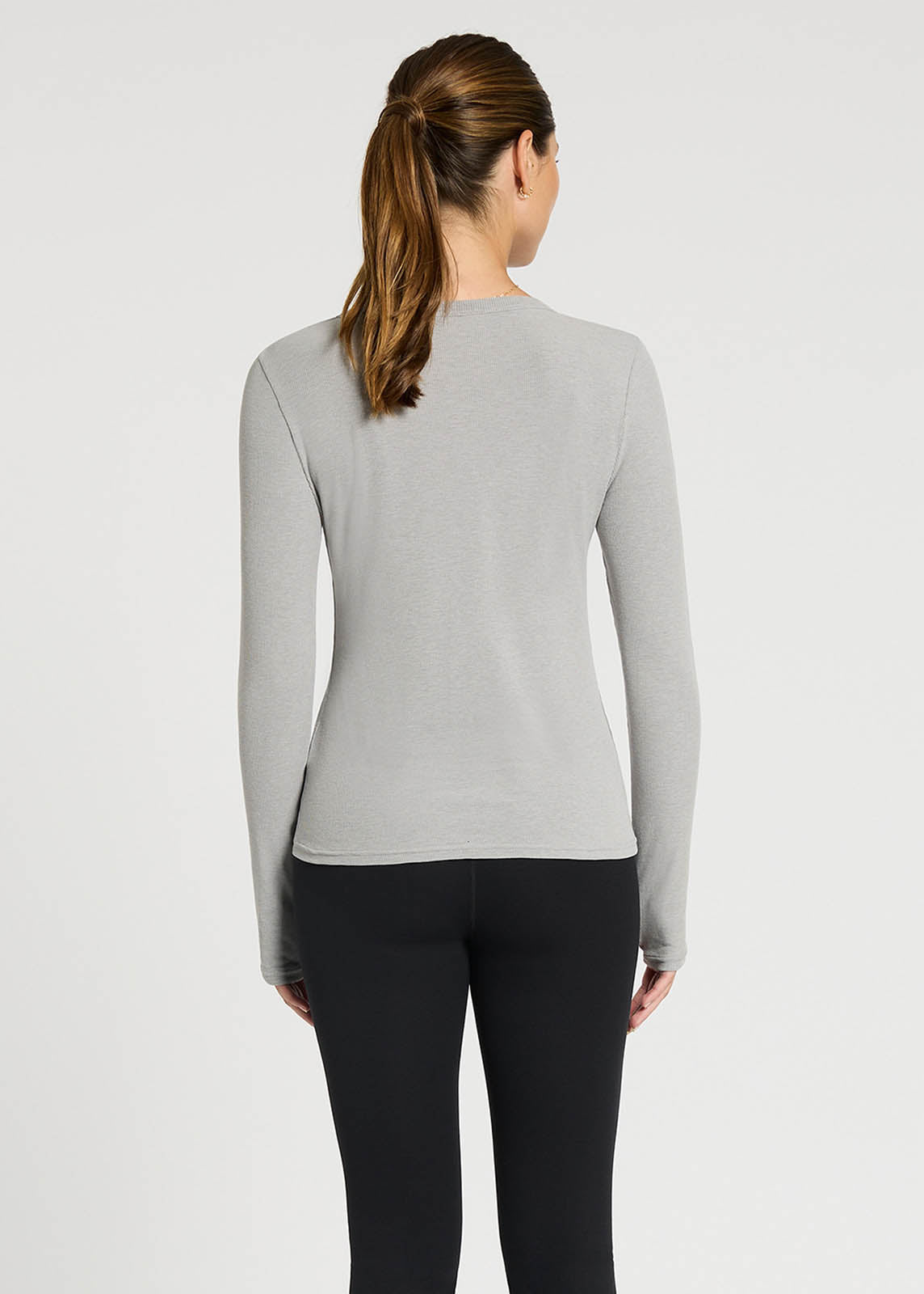 Loose fit activewear on sale tops